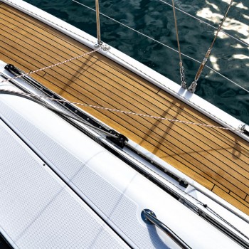 ELAN E5 2019 1024 Blue Yachting 29