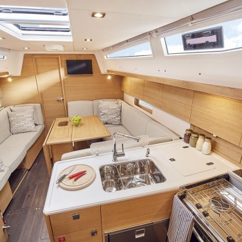 ELAN E5 2019 1024 Blue Yachting INT58